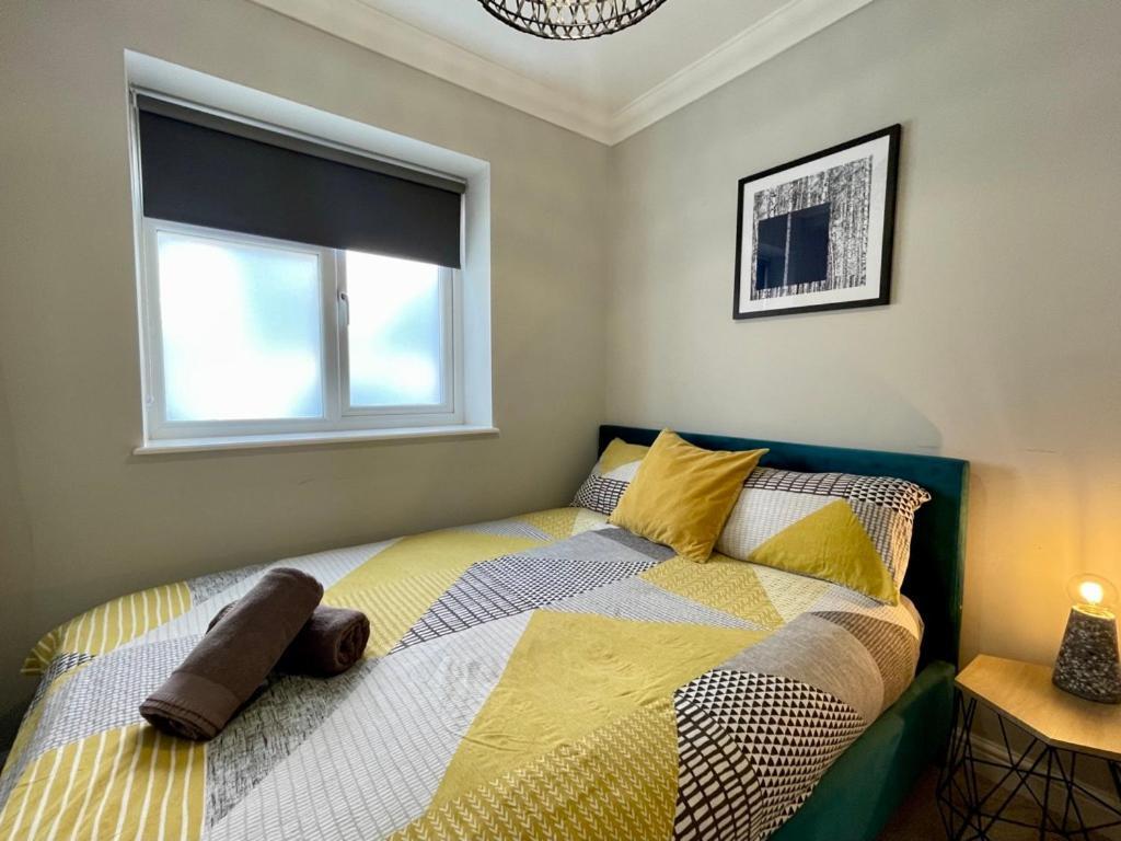 Stylish Modern Two Bedroom Apartment With Garden คาร์ดิฟฟ์ ภายนอก รูปภาพ